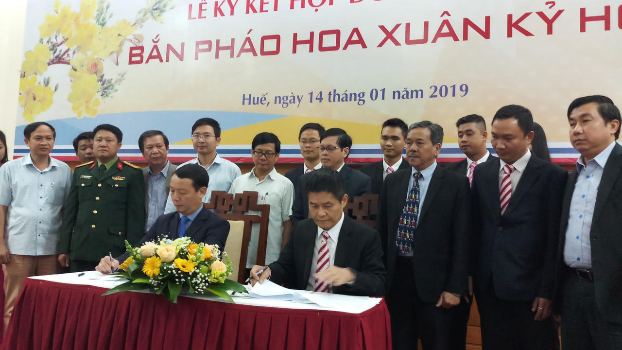 Vietravel tài trợ tỉnh Thừa Thiên – Huế 1 tỷ đồng bắn pháo hoa dịp Tết Nguyên Đán