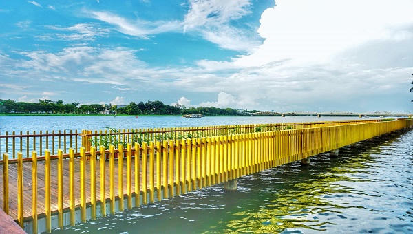 Khánh thành cây cầu gỗ lim trên sông Hương