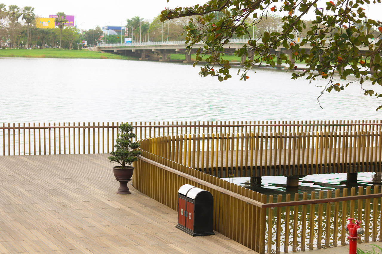 Khánh thành cây cầu gỗ lim trên sông Hương