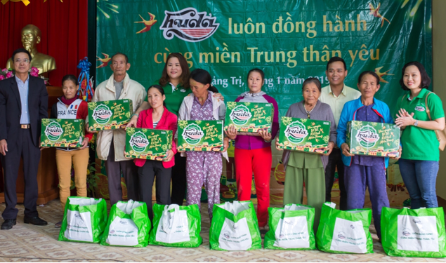 Huda mang quà tết đến với bà con Miền trung 