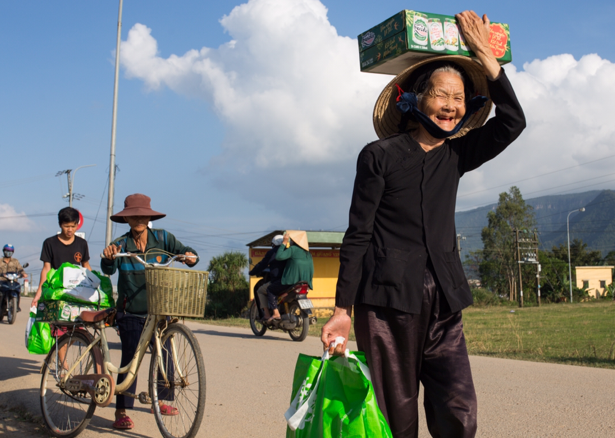 Huda mang quà tết đến với bà con Miền trung 