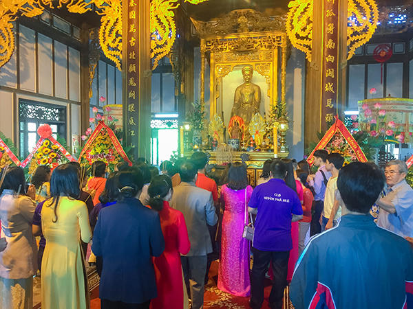 Ngưỡng vọng tiền nhân, Huế khai hội Đền Huyền Trân