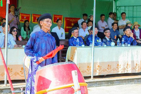 Rộn ràng hội vật làng Sình đất Cố đô 