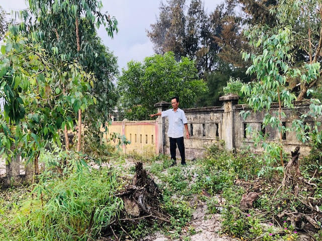 Nam sinh rơi xuống hầm vệ sinh trường tử vong, trách nhiệm thuộc về ai?