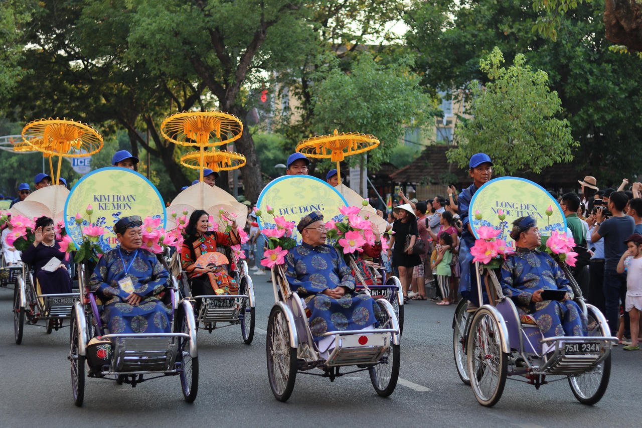 Đặc sắc Lễ tế Tổ bách nghệ tôn vinh Nghề Truyền thống Việt 