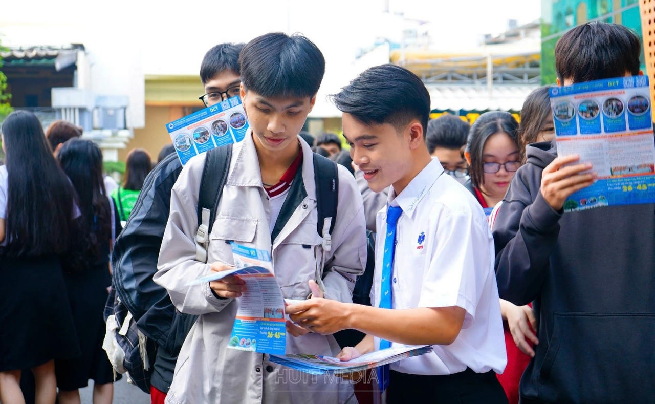 Trường Đại học Công Thương TP HCM (HUIT) điểm đến của thí sinh trong kỳ tuyển sinh đại học năm 2025