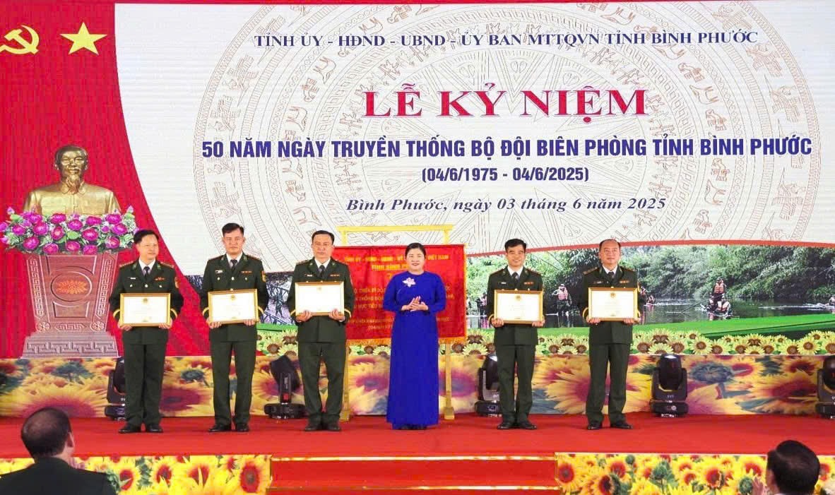 Bình Phước kỷ niệm 50 năm Ngày truyền thống Bộ đội Biên phòng tỉnh