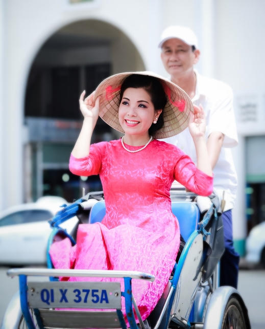 Phụ nữ đẹp nhất là khi trái tim lan tỏa được yêu thương! 