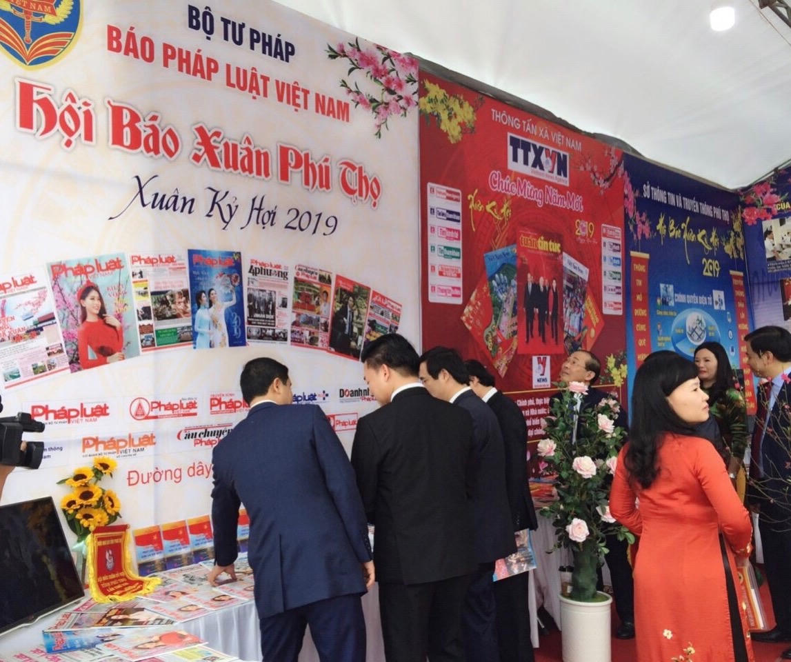 Khai mạc Hội Báo xuân tỉnh Phú Thọ:  Báo Pháp luật Việt Nam cuốn hút độc giả  ​