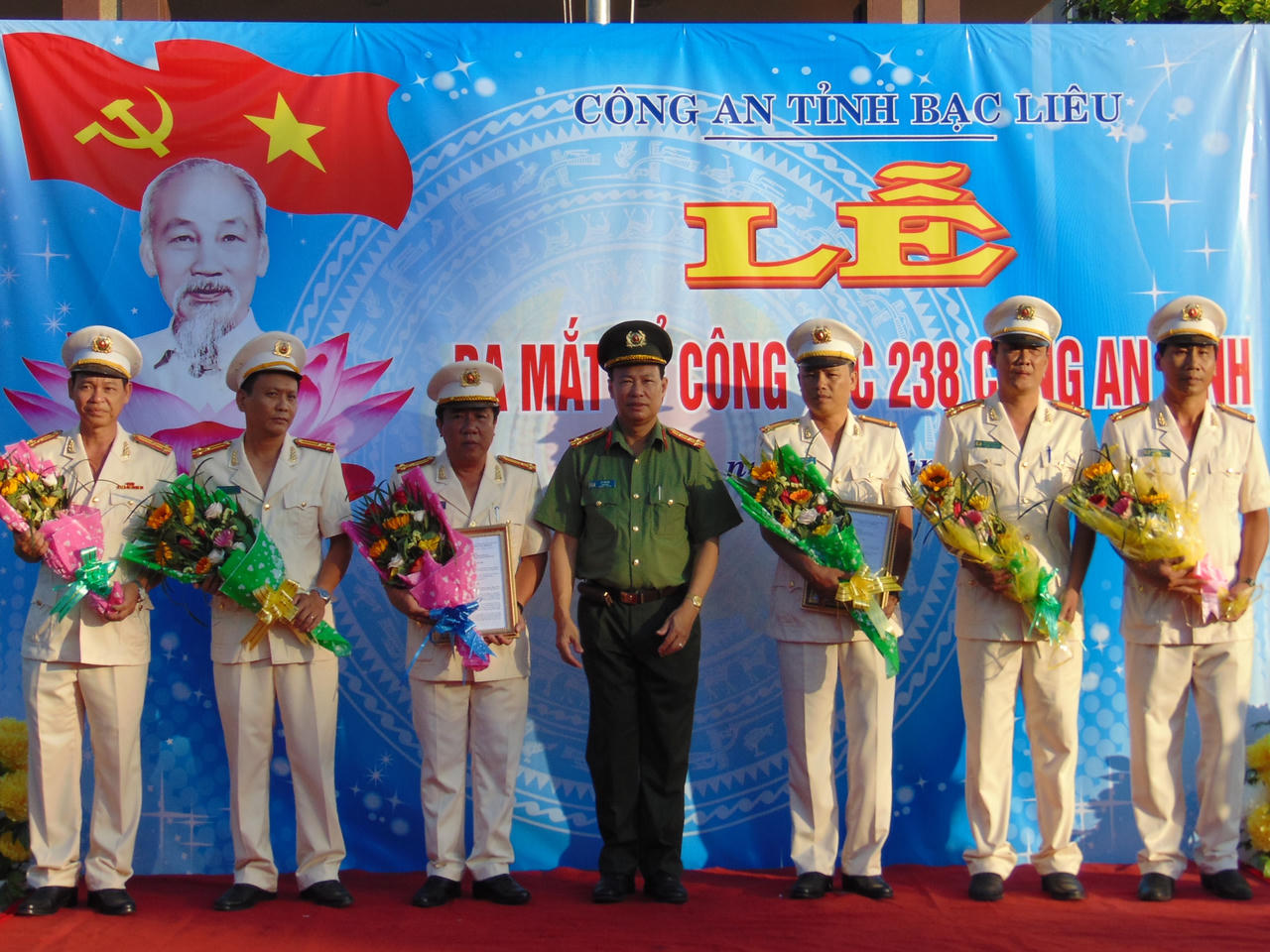 Công an Bạc Liêu ra mắt lực lượng phản ứng nhanh 238