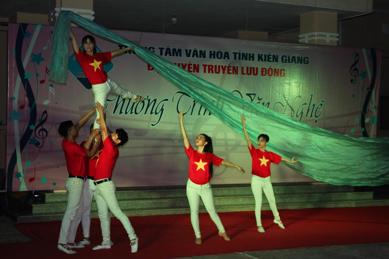 Kiên Giang: Đêm văn nghệ ấm áp nghĩa tình tại Đồn Biên phòng Xà Lực  