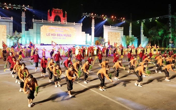 Đặc sắc Lễ hội văn hoá dân gian đường phố chào mừng Giỗ Tổ