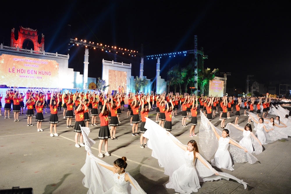 Đặc sắc Lễ hội văn hoá dân gian đường phố chào mừng Giỗ Tổ