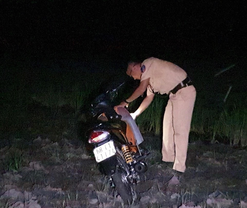 Hàng trăm quái xế đua xe bị bắt giữ trong đêm