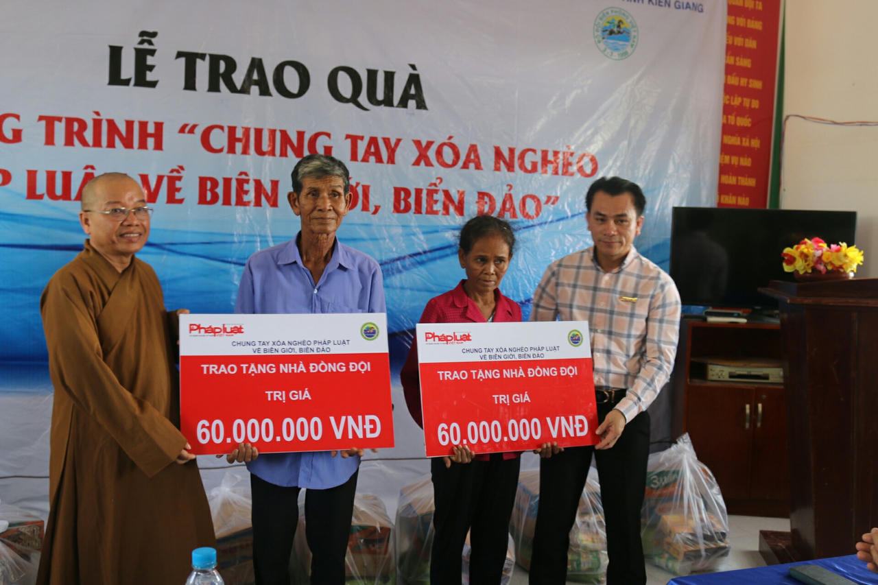 Báo Pháp luật Việt Nam “Chung tay xóa nghèo pháp luật” về với Kiên Giang