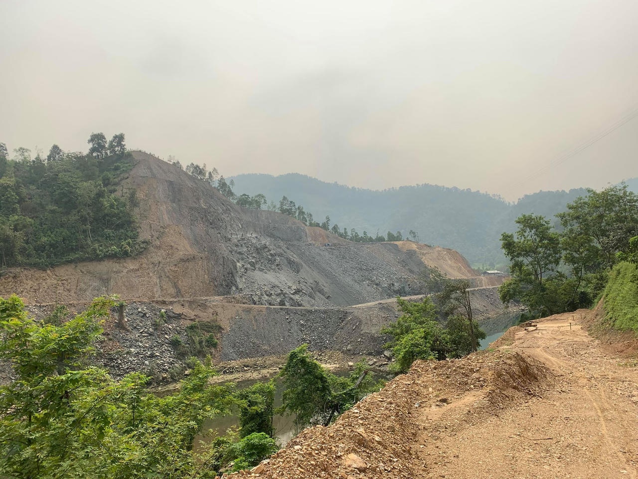 Lào Cai: Ai “tiếp tay” cho doanh nghiệp ngang nhiên triển khai dự án khi chưa đủ thủ tục pháp lý? 