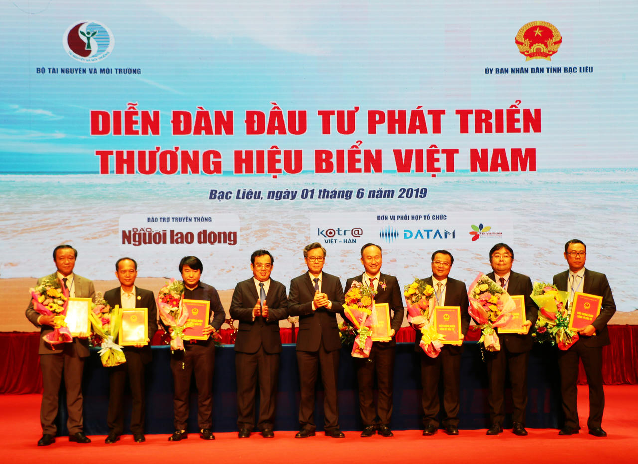 Phó Thủ tướng Trịnh Đình Dũng dự Lễ phát động quốc gia Tuần lễ Biển và Hải đảo Việt Nam năm 2019