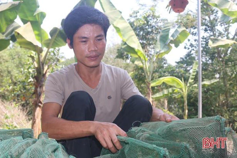 Kỳ lạ bé gái bại liệt 3 tuổi bỗng dưng biết đọc 