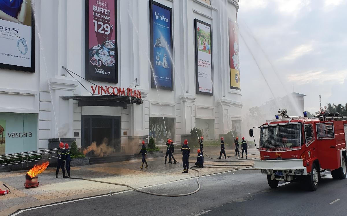 Kiên Giang diễn tập phương án chữa cháy, cứu nạn 