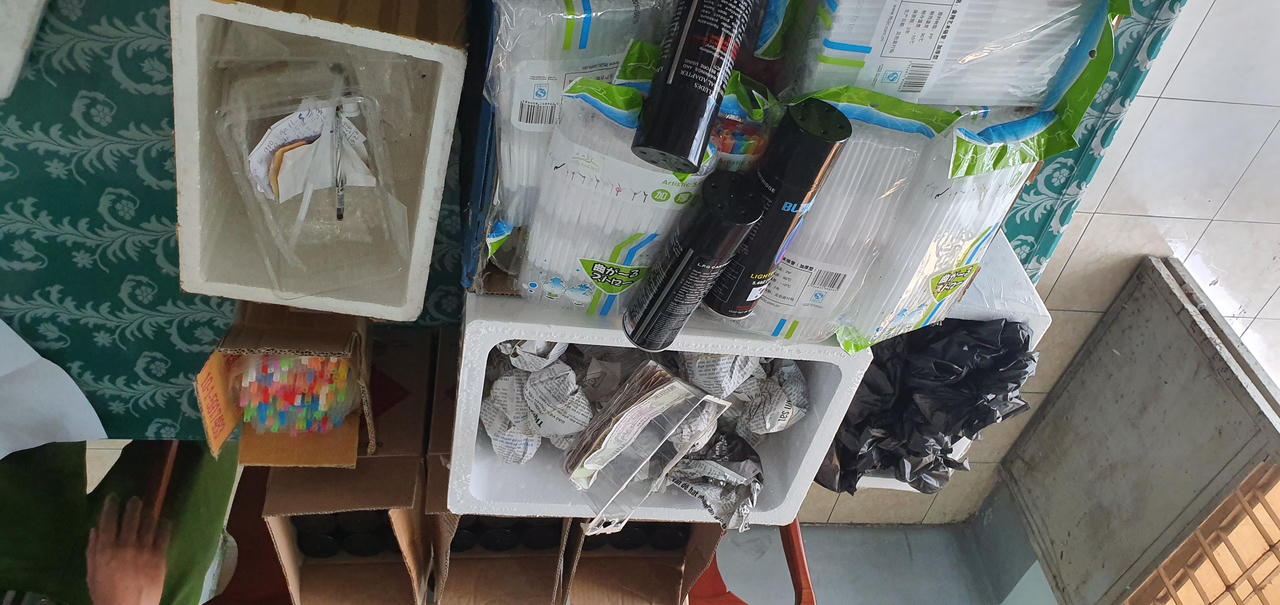 Bắt tụ điểm bán số đề, phát hiện nhiều dụng cụ sử dụng ma túy