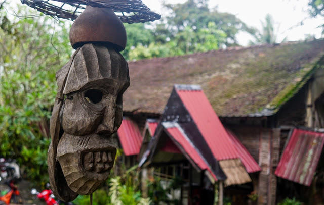 Người yếu tim đừng bén mảng đến quán cà phê độc đáo này