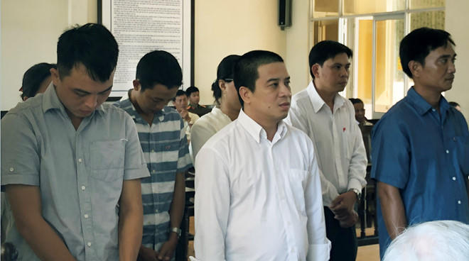 Nguyên Giám đốc chi nhánh ngân hàng ở Bạc Liêu và 'bộ sậu' hầu tòa