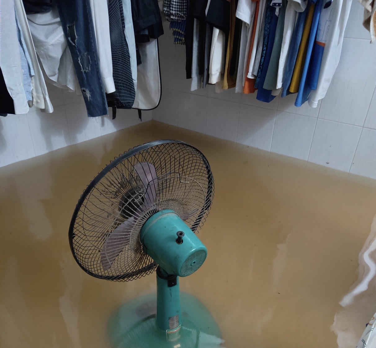 Phú Quốc căng mình trong trận ngập lịch sử 