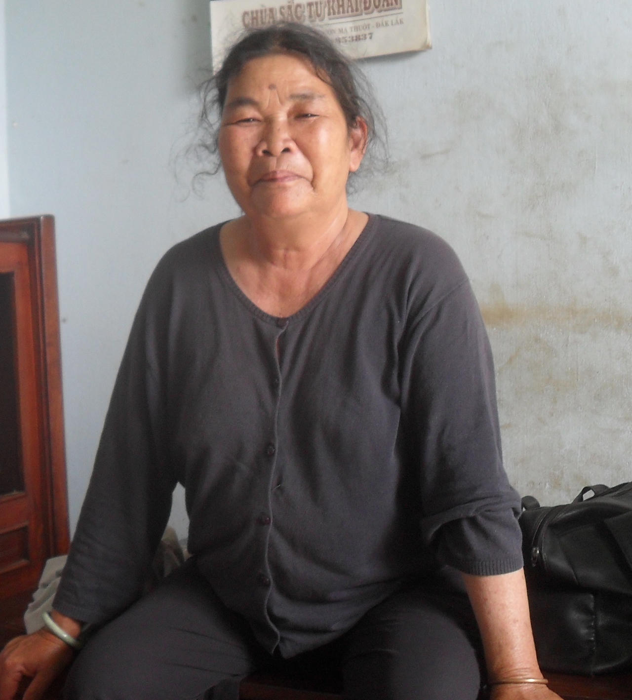 Chuyện tình có hậu của đôi vợ chồng mù bán vé số