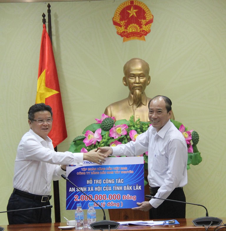 Petrolimex Nam Tây Nguyên: Trân trọng đạo lý “uống nước nhớ nguồn”