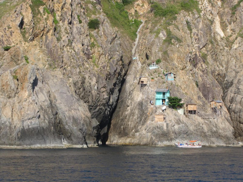 Trải nghiệm kiểu du lịch độc lạ với tour đảo Yến Đông Tằm trên vịnh Nha Trang