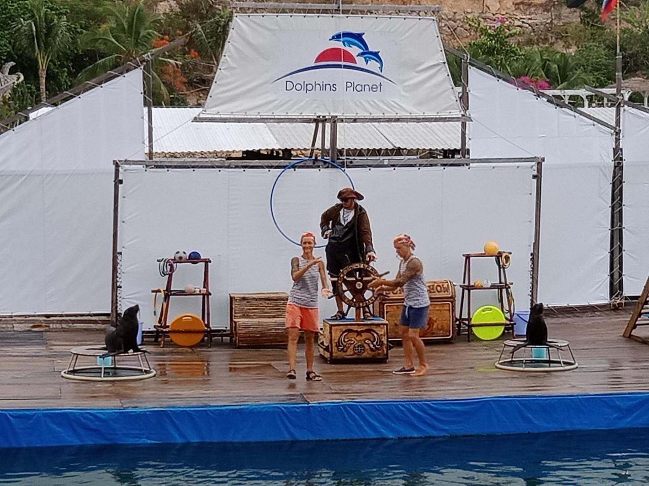 Vui quên lối về ở thiên đường du lịch Hòn Sỏi – Island