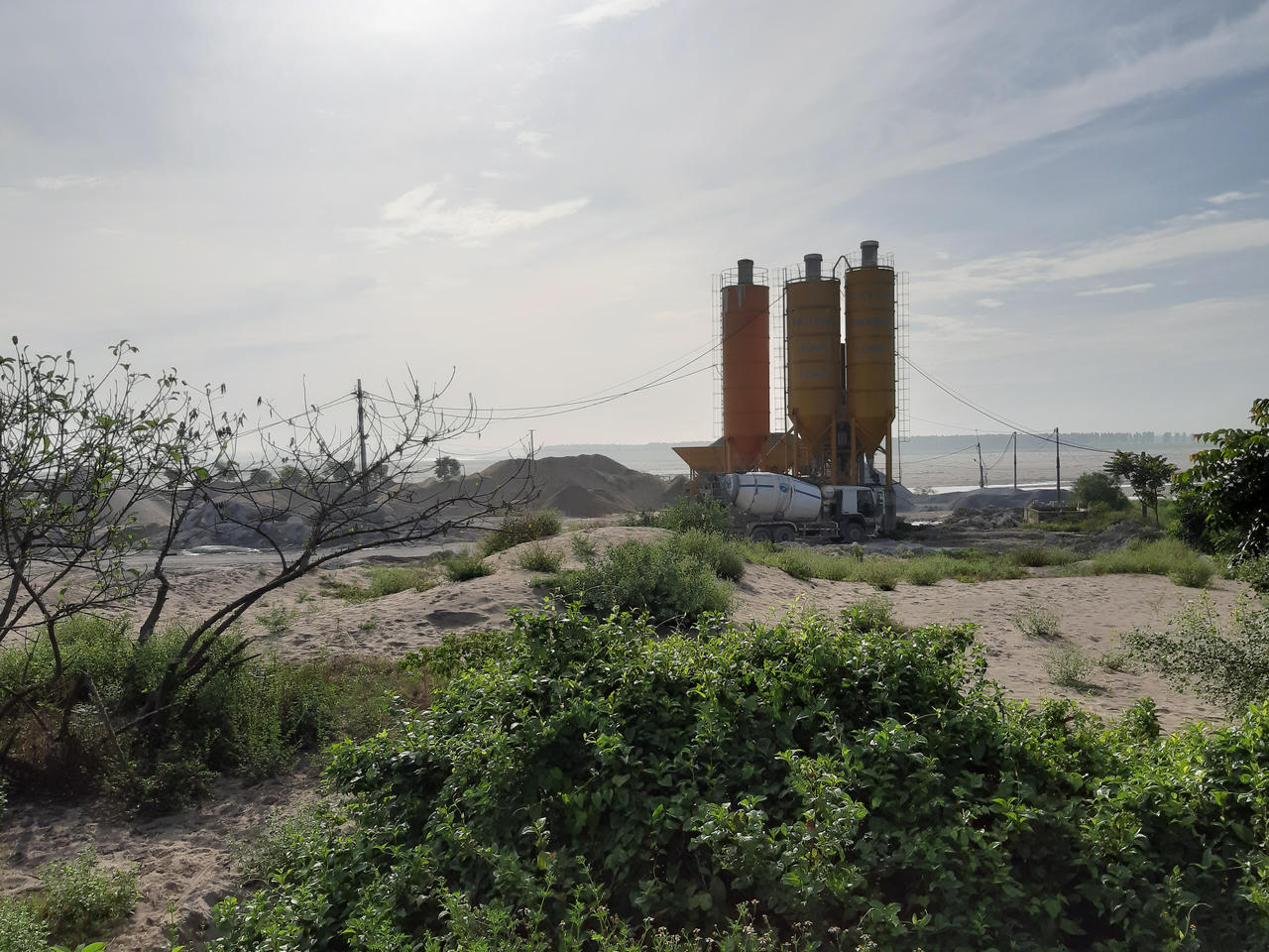 Doanh nghiệp hoạt động không phép nhưng chỉ bị xử lý ... trên giấy! 