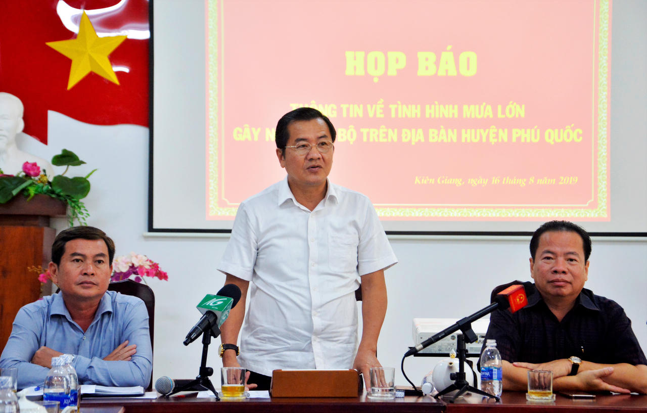 Kêu gọi khắc phục hạ tầng giao thông Phú Quốc bị hư hỏng sau trận lụt lịch sử