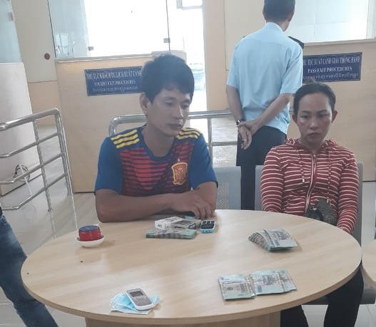 Bắt nhóm người định mang gần 500 triệu đồng sang Campuchia để đánh bạc