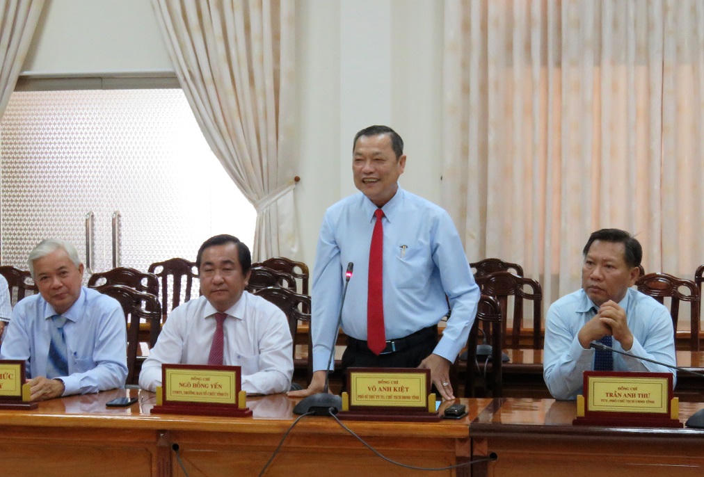 Ban Thường vụ Tỉnh ủy An Giang trao các quyết định về công tác cán bộ