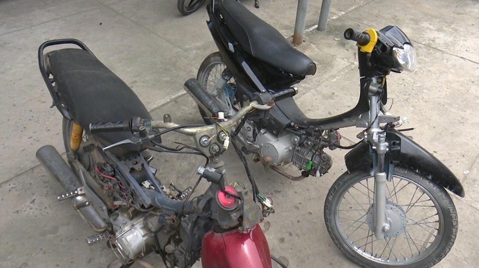 Bắt quả tang hai đối tượng nghiện ma túy đang mang tài sản trộm cắp đi tiêu thụ 