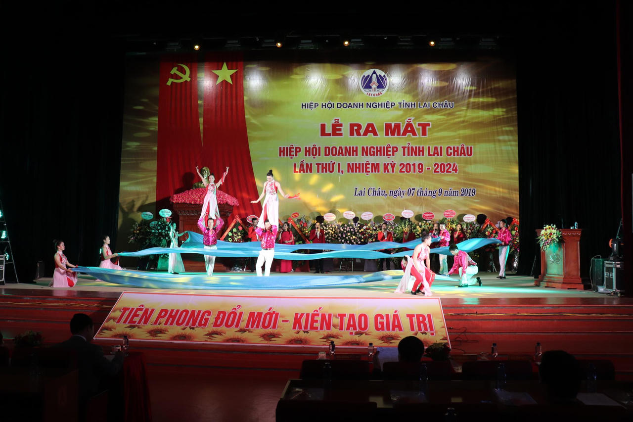 Lai Châu khai trương Trung tâm phục vụ hành chính công và ra mắt Hiệp hội Doanh nghiệp tỉnh