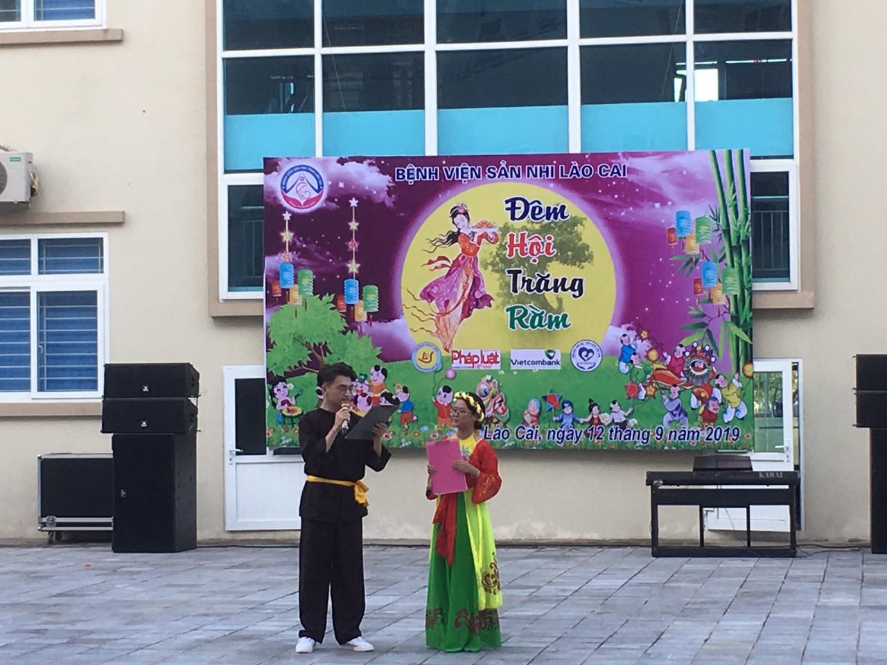 Báo Pháp luật Việt Nam tổ chức Trung thu cho các em nhỏ Lào Cai 
