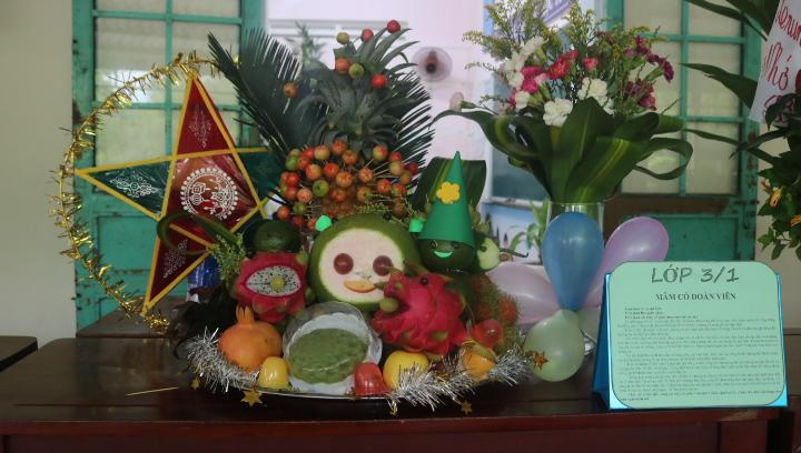 Báo Pháp Luật Việt Nam tặng quà trung thu học sinh trường tiểu học Giàn Gừa – Hòn Đất