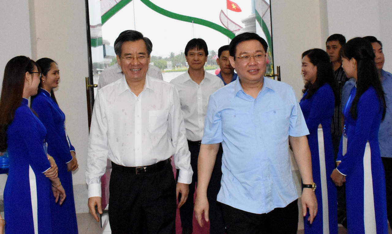 Đông Nam Bộ và ĐBSCL không được thỏa mãn với thành tích xây dựng nông thôn mới  