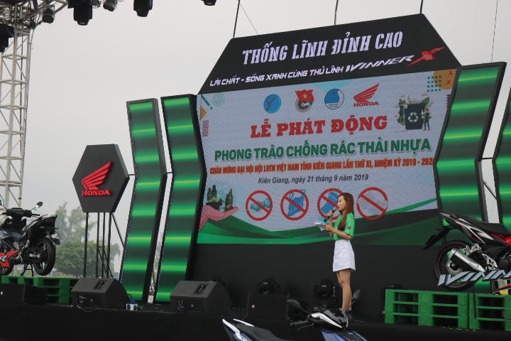 Thanh niên Kiên Giang nói không với rác thải nhựa