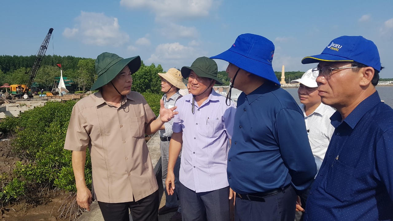 Kiểm tra khắc phục sạt lở và ứng phó nguy cơ hạn hán, thiếu nước tại khu vực ĐBSCL 