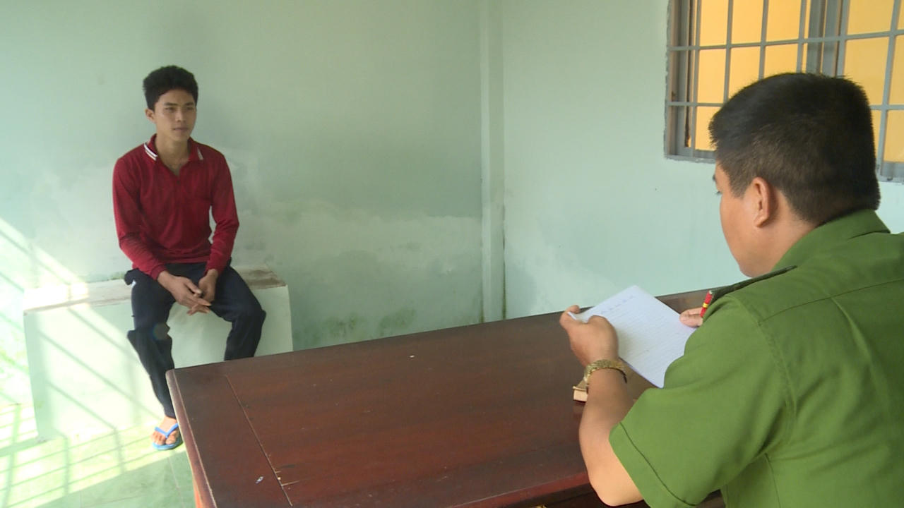 Chém bạn nhậu trọng thương chỉ vì xích mích cái quẹt gas