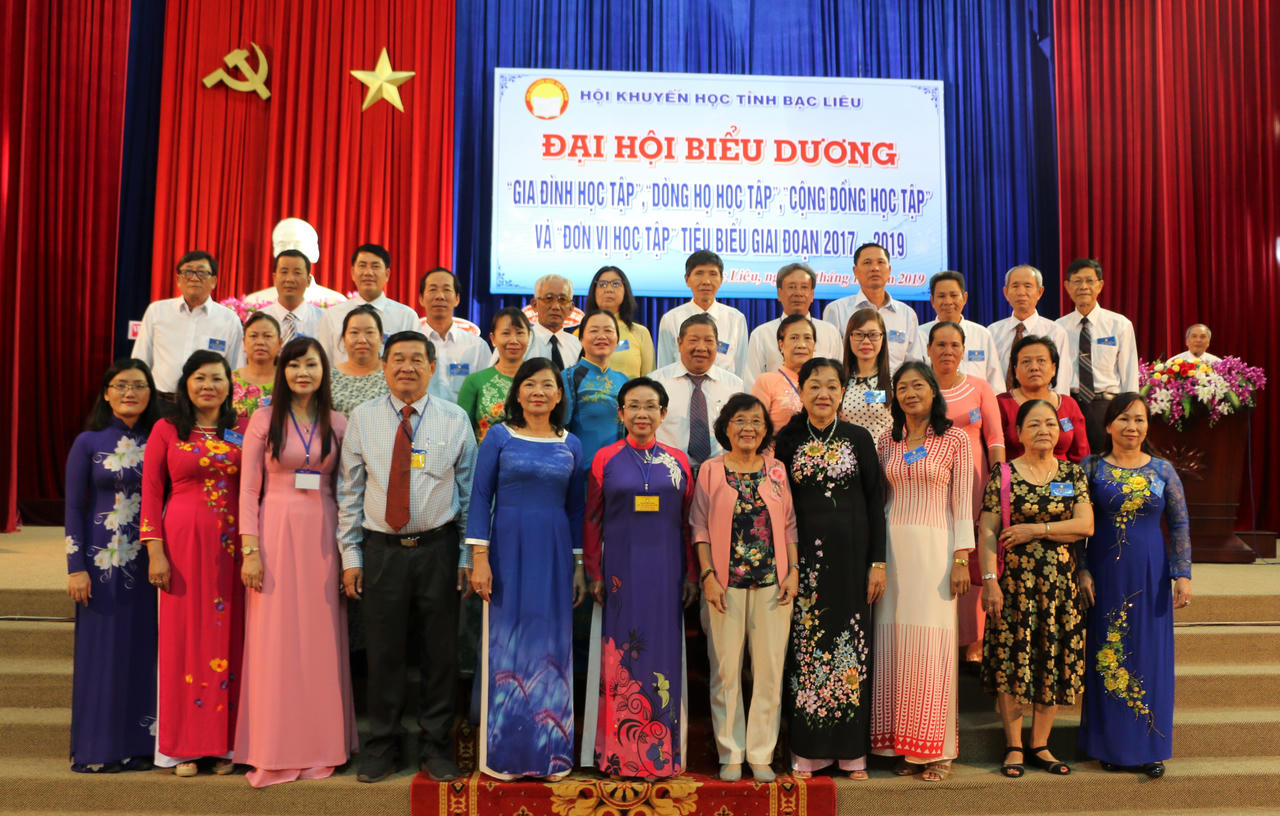 Tôn vinh những tấm gương tiêu biểu khuyến học, khuyến tài tỉnh Bạc Liêu 