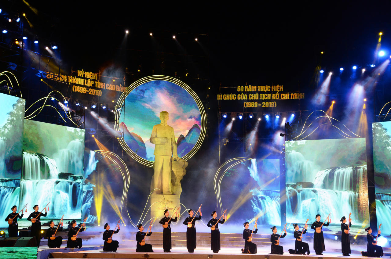 Cao Bằng kỷ niệm 520 năm thành lập tỉnh và đón nhận Huân chương Độc lập hạng Nhất 