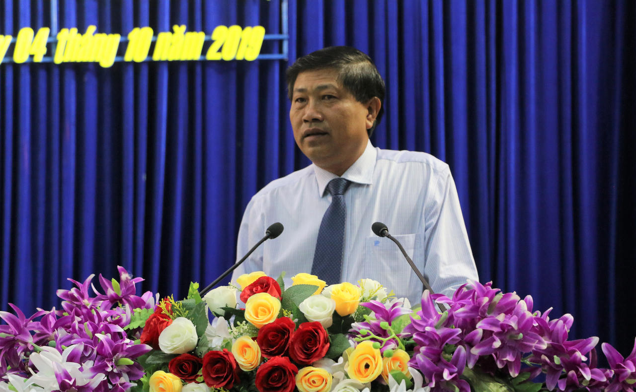 Thanh niên tình nguyện Bạc Liêu đắp đất hơn 4.000 km đường, vận động xây 100 cây cầu 