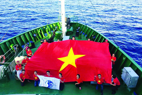 Thiêng liêng cột cờ Lũng Pô - nơi con sông Hồng chảy vào đất Việt