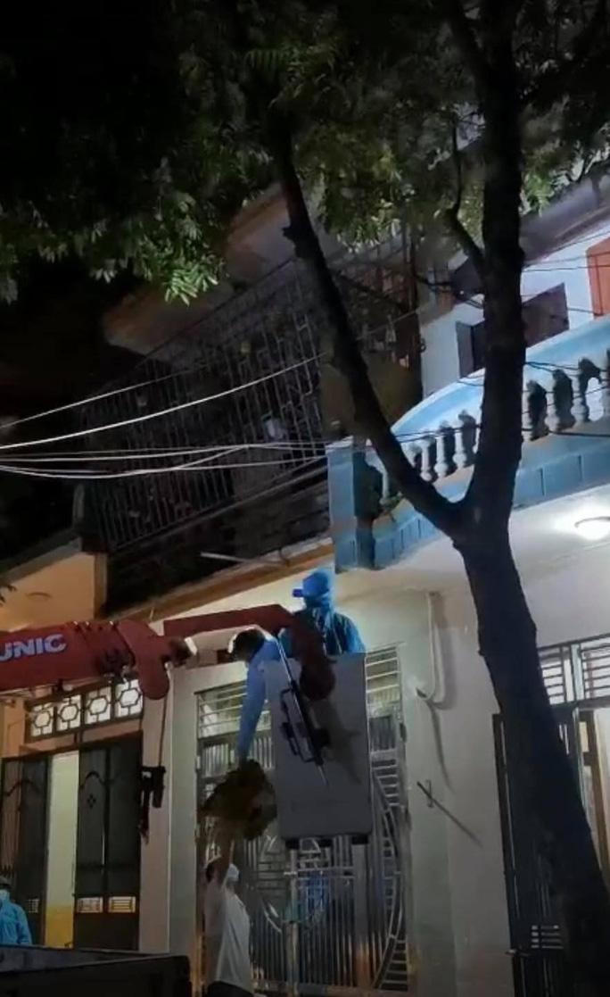 Những vụ trốn cách ly gây phẫn nộ: Khi cả nước vì bạn thì bạn vì ai?