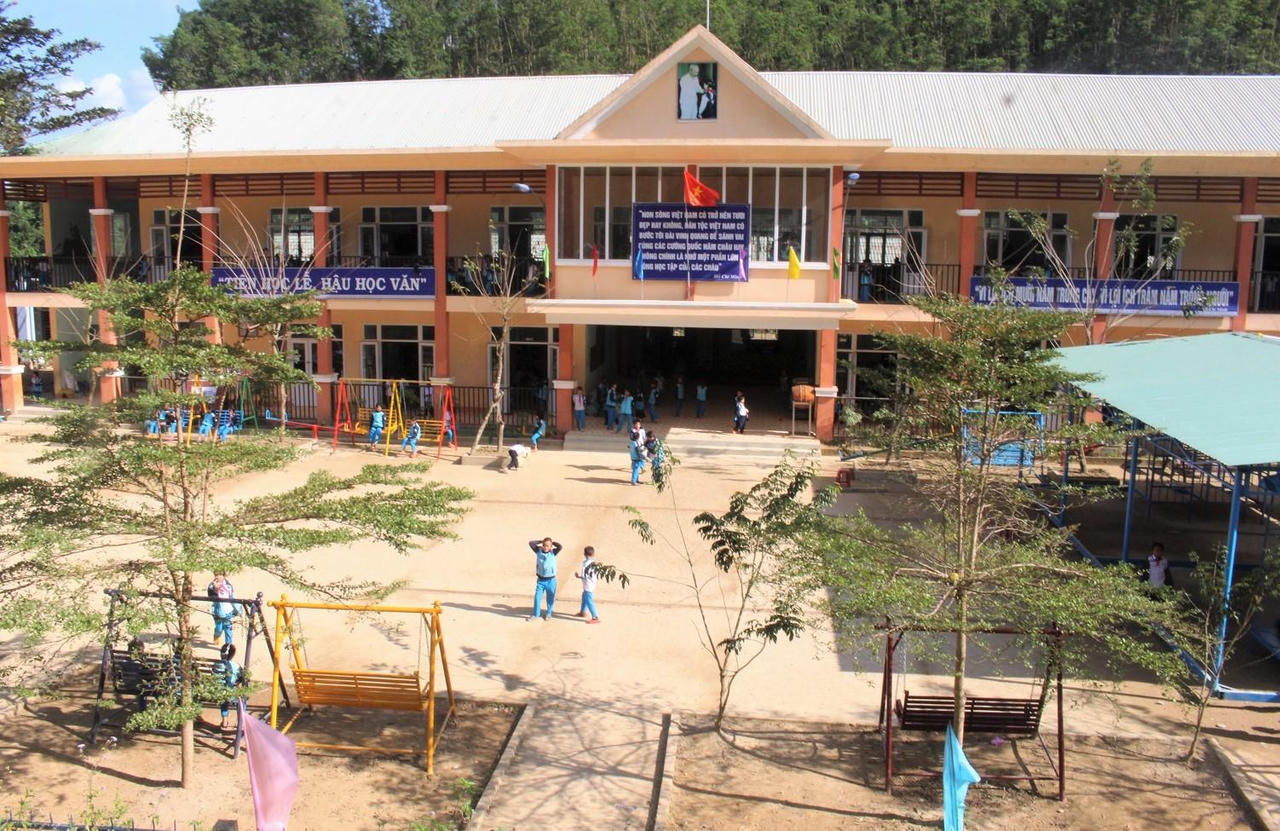 Sức sống mới trên vùng sạt lở Trà Leng