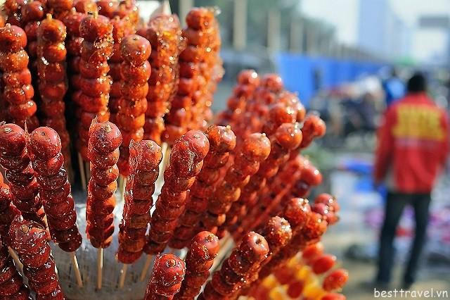 Kẹo hồ lô: Món ăn đường phố “ngon, bổ, rẻ” của Trung Quốc